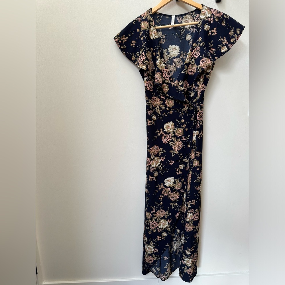 Interi, Floral soft pinks, Navy base, Cross Over Flowy Dress, Leg Slit, Size M